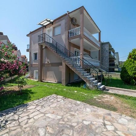 Side By Side Apartment Nea Iraklitsa Екстериор снимка