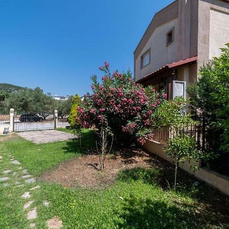 Side By Side Apartment Nea Iraklitsa Екстериор снимка