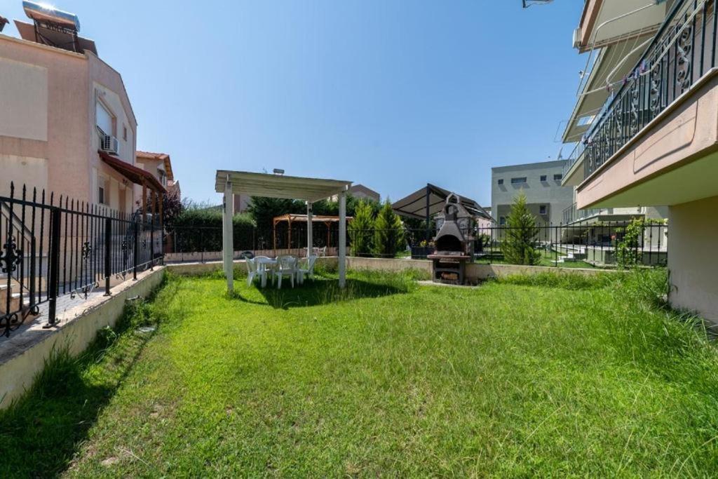 Side By Side Apartment Nea Iraklitsa Екстериор снимка